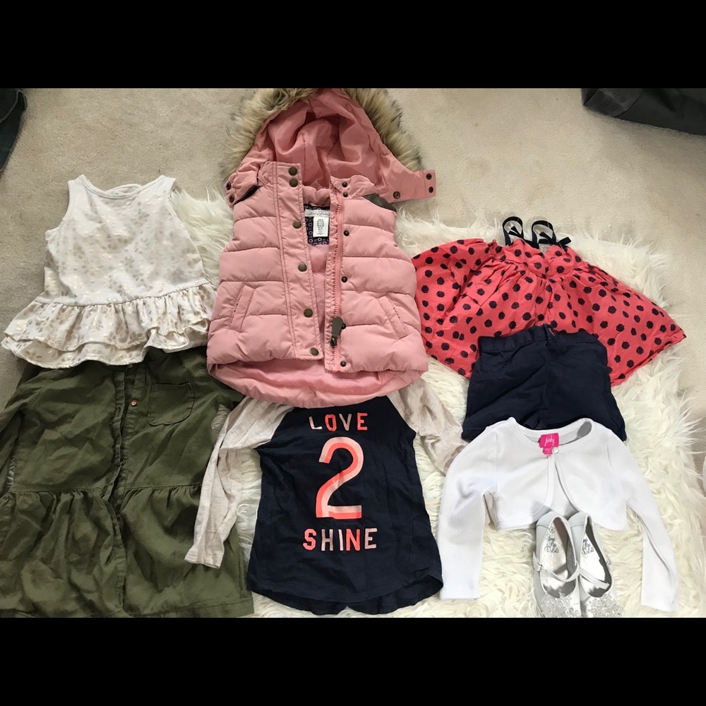 2T and clothes that fit like 2T bundle set